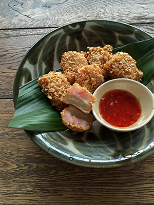 生麩とえびのピーナッツ揚げ
