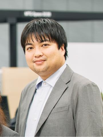 アプリケーション開発第一部　チーム長 J.S. 2020年キャリア入社